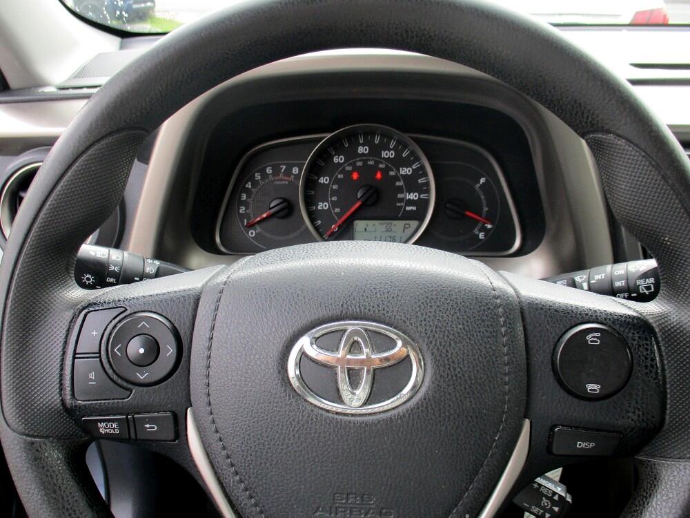 Toyota RAV4 AWD 4dr XLE (Natl) 2013