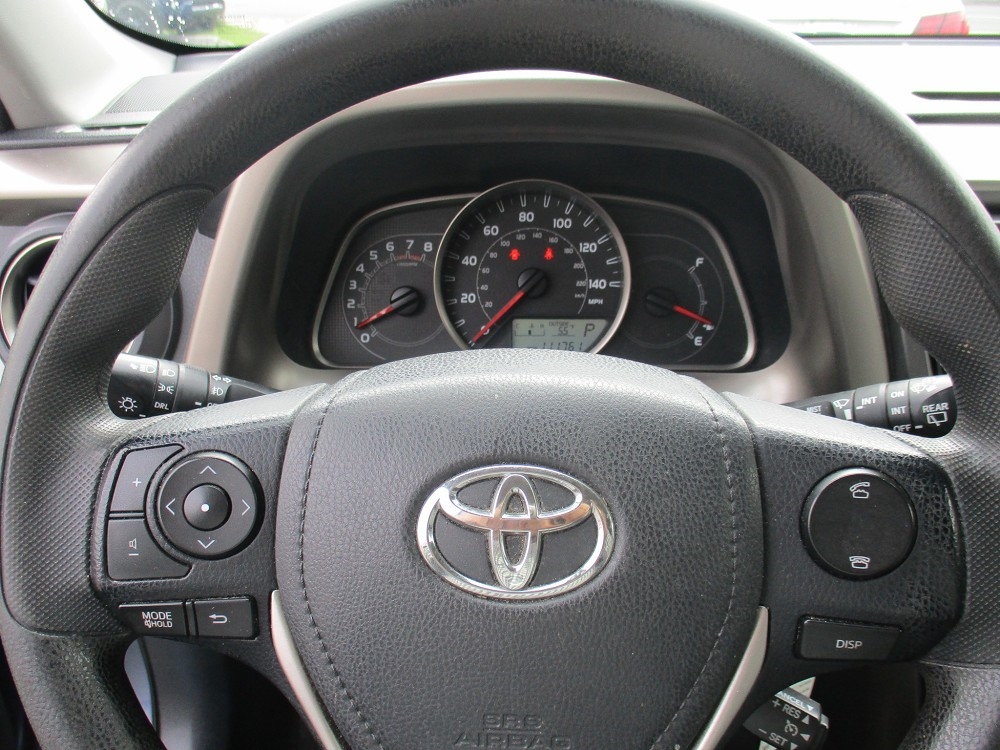 Toyota RAV4 AWD 4dr XLE (Natl) 2013