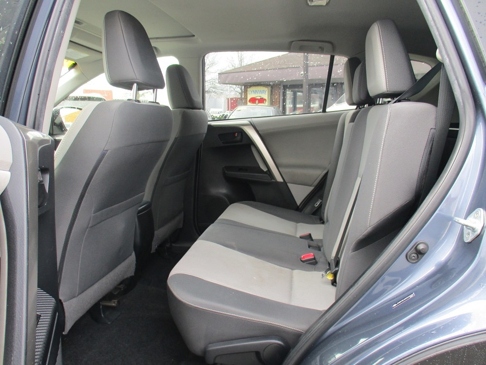 Toyota RAV4 AWD 4dr XLE (Natl) 2013