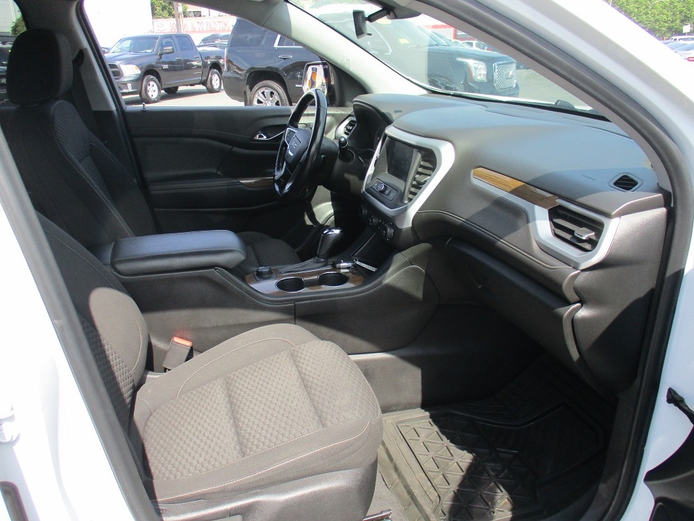 GMC Acadia AWD 4dr SLE w/SLE-1 2019