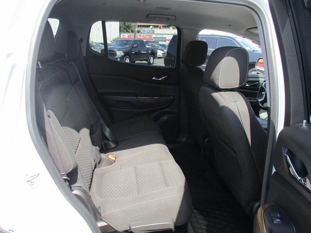 GMC Acadia AWD 4dr SLE w/SLE-1 2019