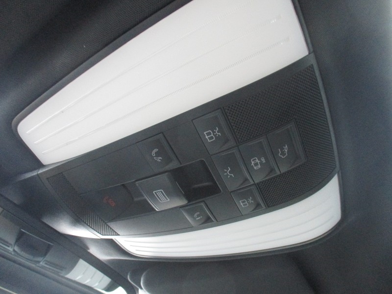 Mercedes-Benz E-Class 4dr Sdn E 550 Sport 4MATIC 2014