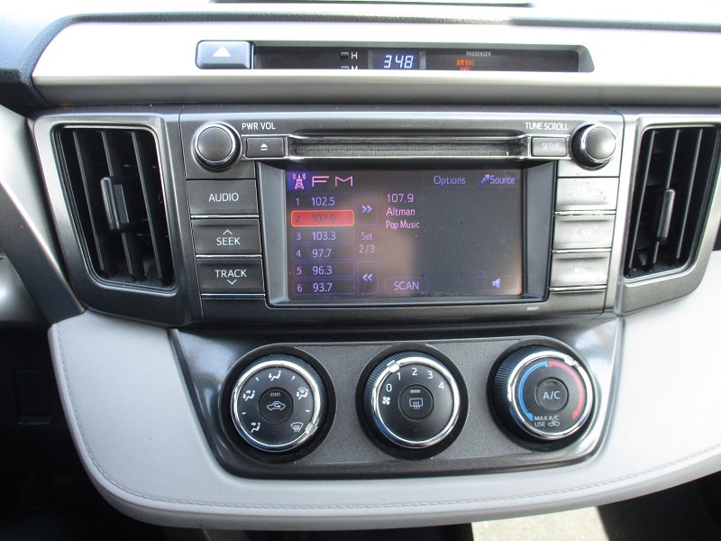 Toyota RAV4 AWD 4dr LE (Natl) 2013