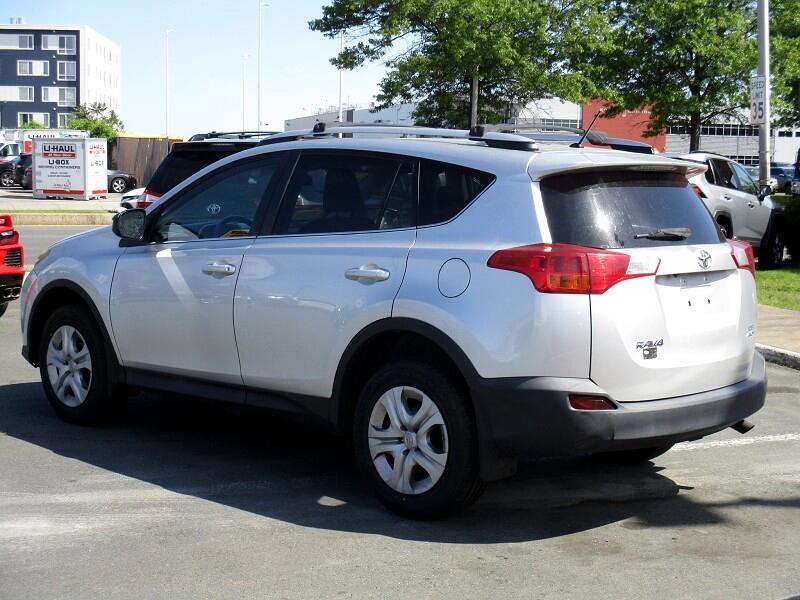 Toyota RAV4 AWD 4dr LE (Natl) 2013