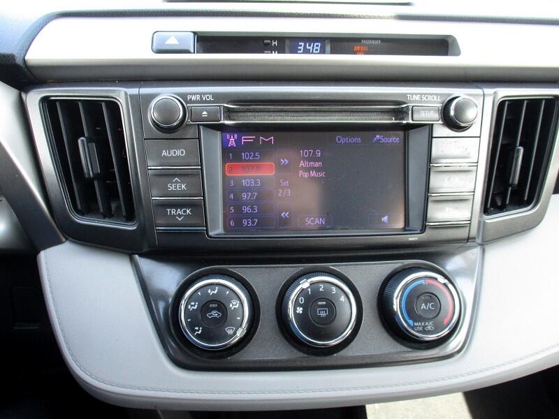 Toyota RAV4 AWD 4dr LE (Natl) 2013