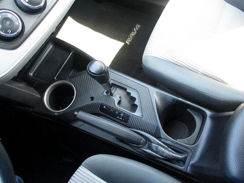 Toyota RAV4 AWD 4dr LE (Natl) 2013