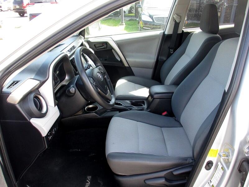 Toyota RAV4 AWD 4dr LE (Natl) 2013