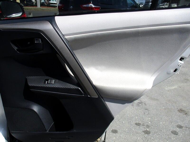 Toyota RAV4 AWD 4dr LE (Natl) 2013