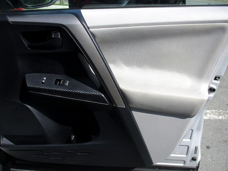 Toyota RAV4 AWD 4dr LE (Natl) 2013