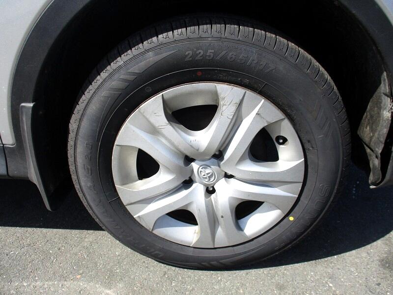 Toyota RAV4 AWD 4dr LE (Natl) 2013