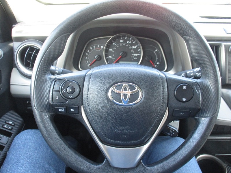 Toyota RAV4 AWD 4dr LE (Natl) 2013