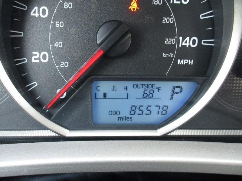 Toyota RAV4 AWD 4dr LE (Natl) 2013