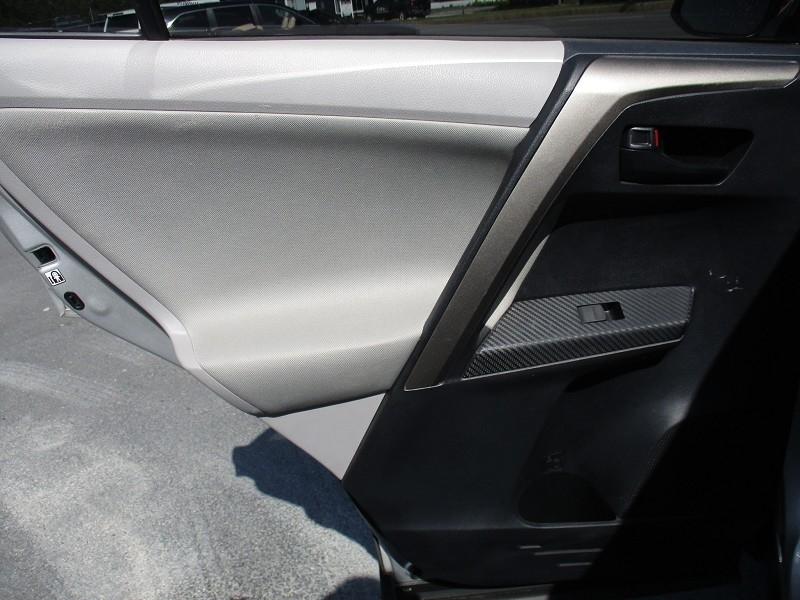 Toyota RAV4 AWD 4dr LE (Natl) 2013