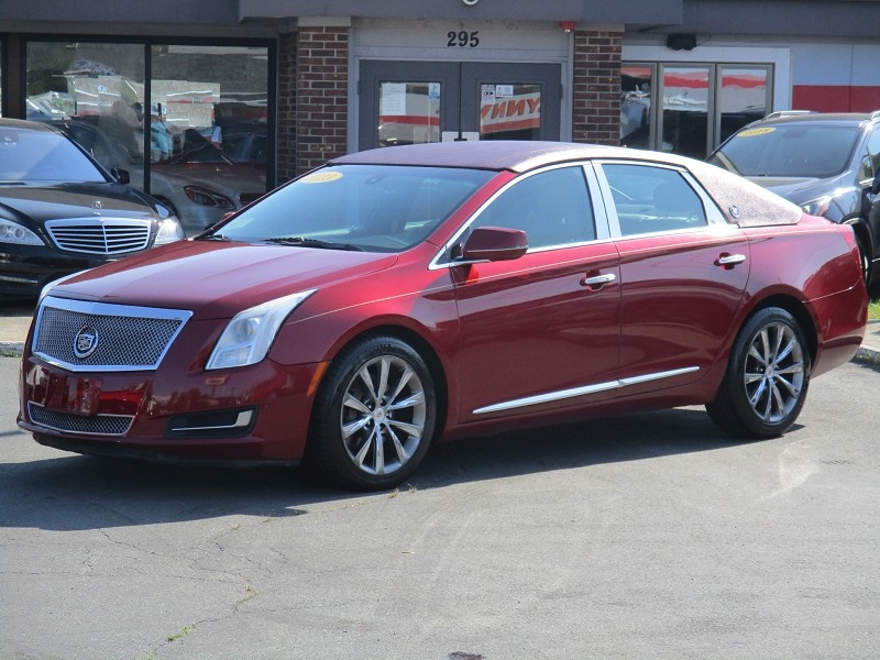 2010 Chrysler Town & Country Limited photo 4