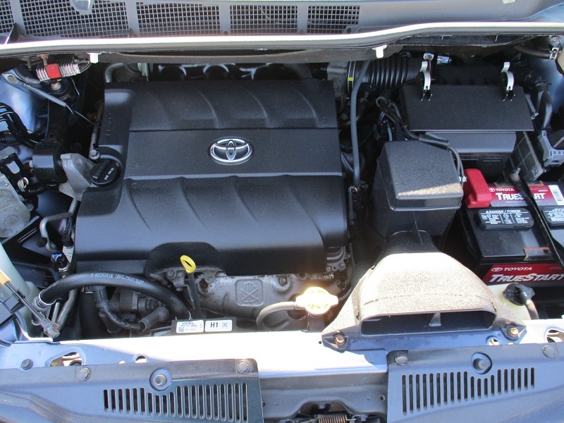 Toyota Sienna 5dr 7-Pass Van V6 LE AWD (Natl) 2014