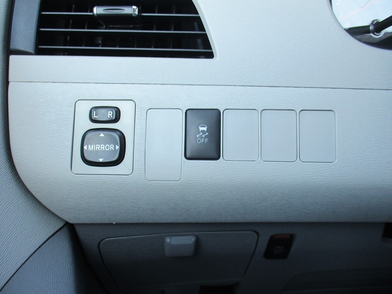 Toyota Sienna 5dr 7-Pass Van V6 LE AWD (Natl) 2014