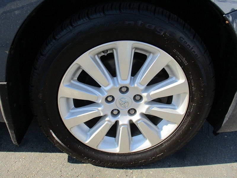 Toyota Sienna 5dr 7-Pass Van V6 LE AWD (Natl) 2014