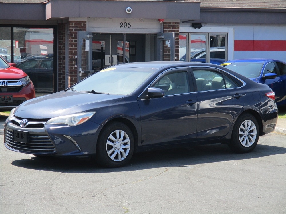 2015 Toyota Camry 4dr Sdn I4 Auto XLE (Natl)