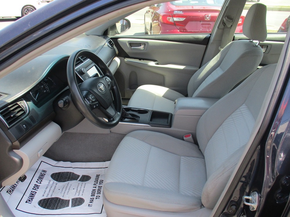 Toyota Camry 4dr Sdn I4 Auto XLE (Natl) 2015