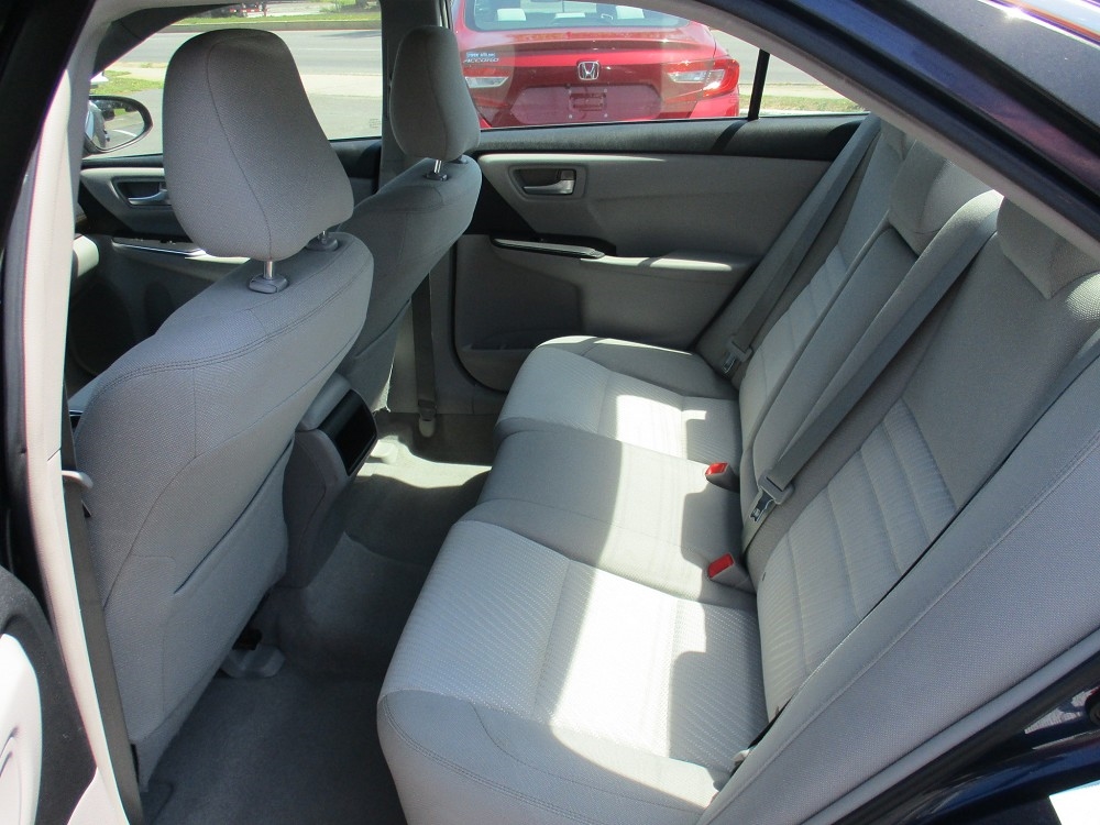 Toyota Camry 4dr Sdn I4 Auto XLE (Natl) 2015