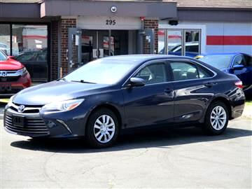 2015 Toyota Camry 4dr Sdn I4 Auto XLE (Natl)