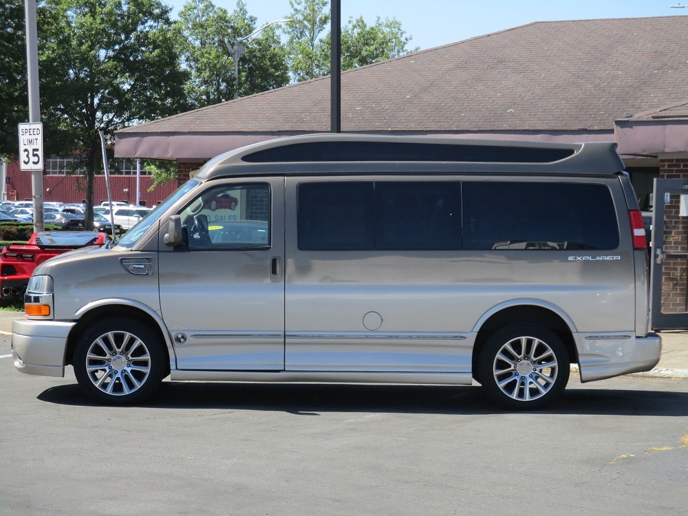 Chevrolet Express Cargo Van RWD 2500 135" 2015