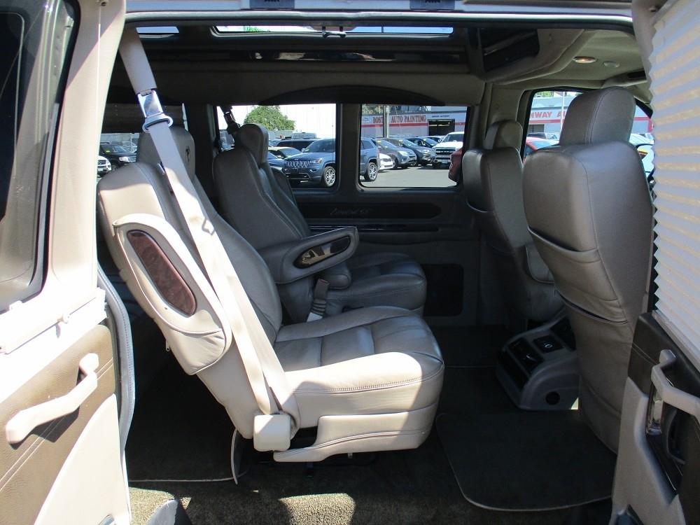 Chevrolet Express Cargo Van RWD 2500 135" 2015