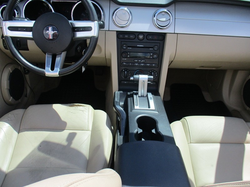 Ford Mustang 2dr Conv Standard 2006