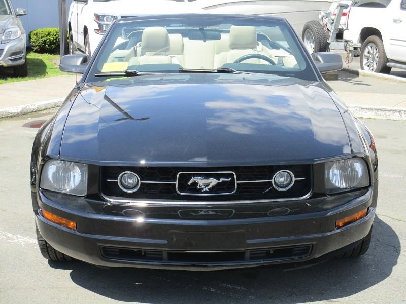 Ford Mustang 2dr Conv Standard 2006