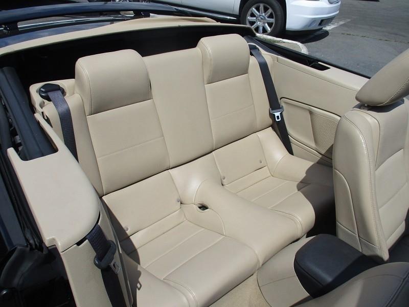 Ford Mustang 2dr Conv Standard 2006