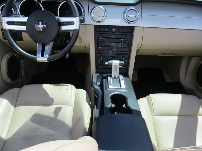 Ford Mustang 2dr Conv Standard 2006