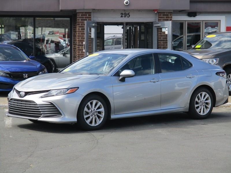 2023 Toyota Camry LE Auto (Natl)
