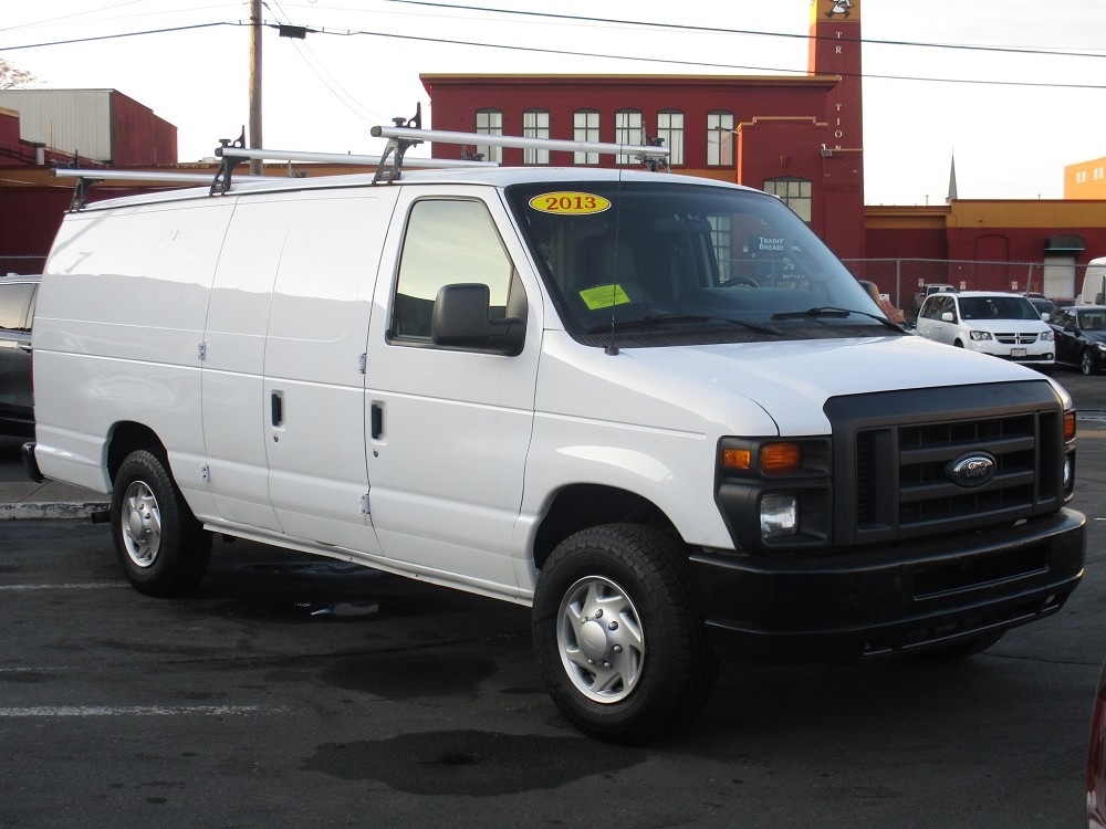 Ford Econoline Cargo Van E-250 Ext Commercial 2013
