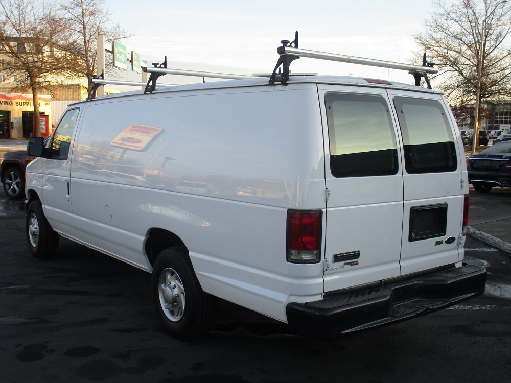 Ford Econoline Cargo Van E-250 Ext Commercial 2013
