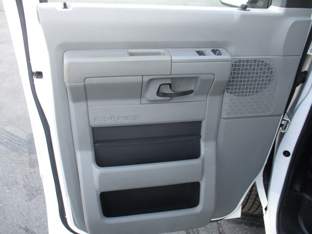 Ford Econoline Cargo Van E-250 Ext Commercial 2013
