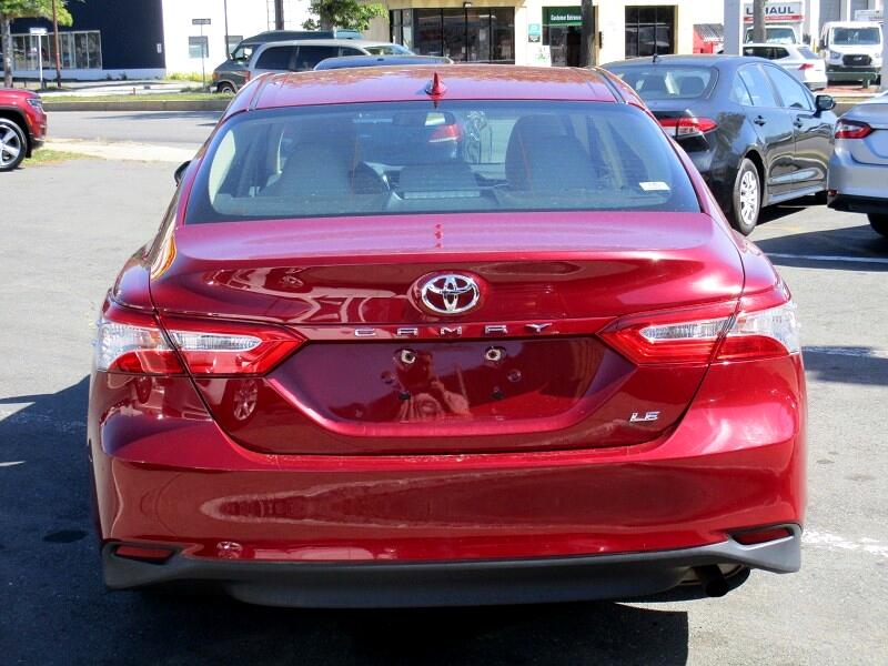 Toyota Camry LE Auto (Natl) 2020