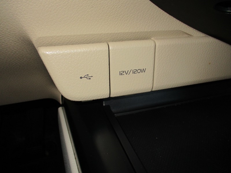 Toyota Camry LE Auto (Natl) 2020