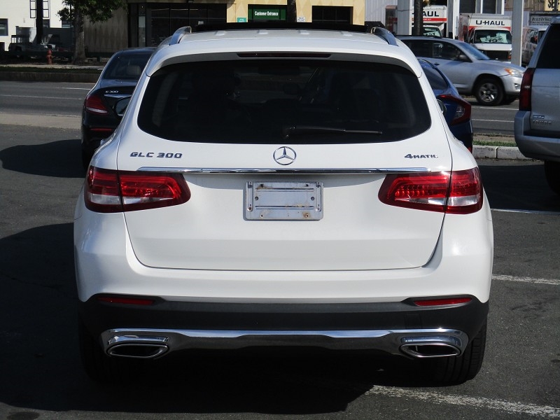Mercedes-Benz GLC GLC 300 4MATIC SUV 2019