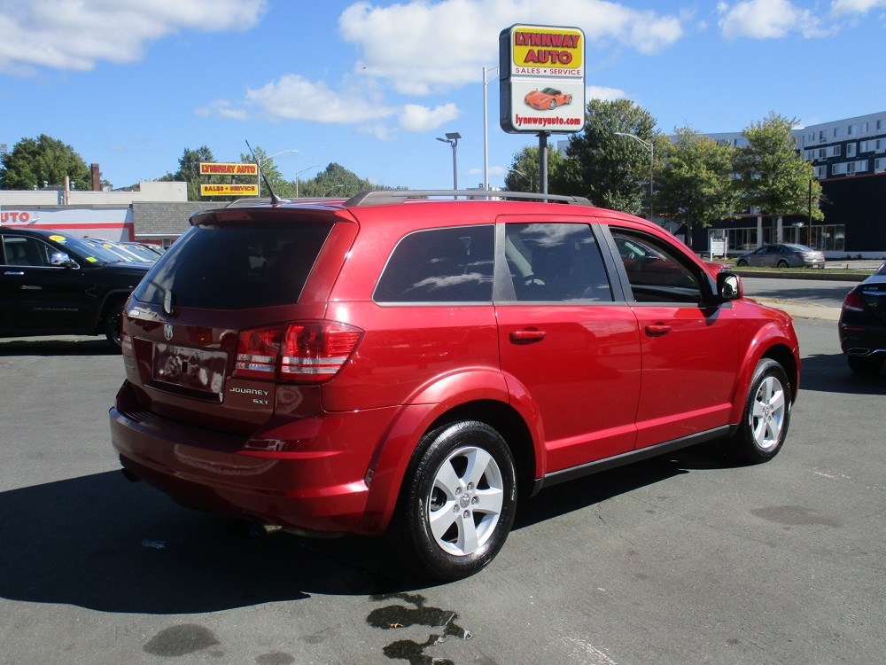 2010 Dodge Journey SXT photo 2