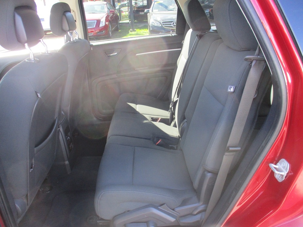 2010 Dodge Journey SXT photo 9