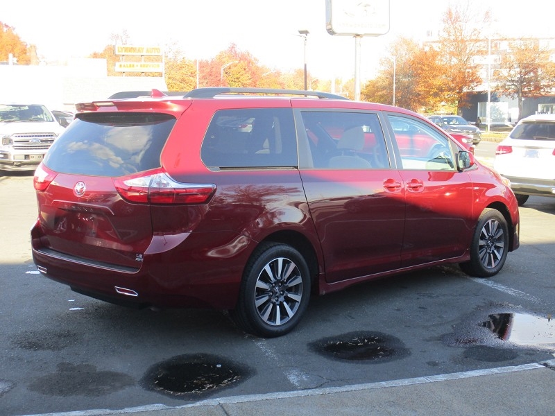 Toyota Sienna LE AWD 7-Passenger (Natl) 2018