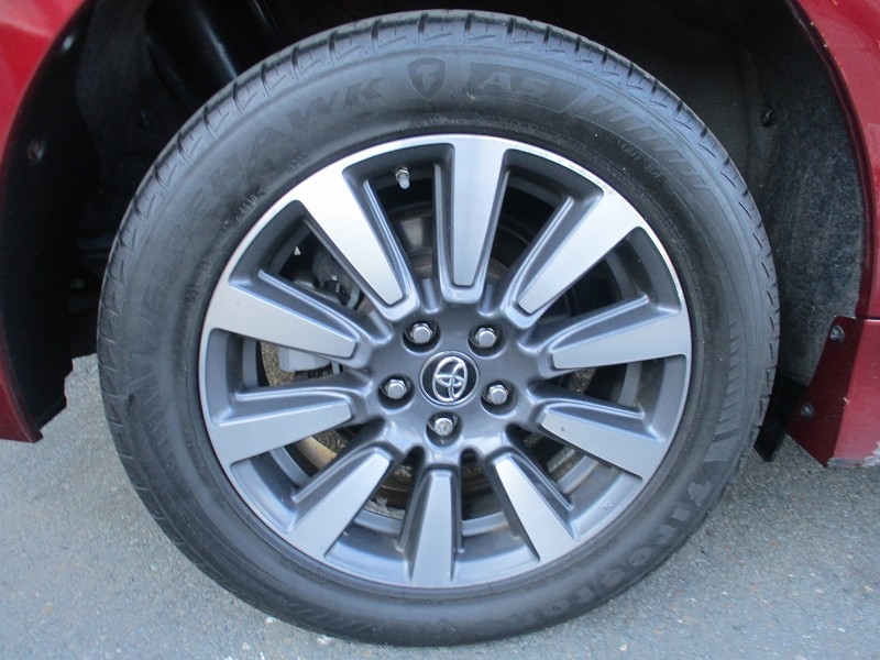 Toyota Sienna LE AWD 7-Passenger (Natl) 2018