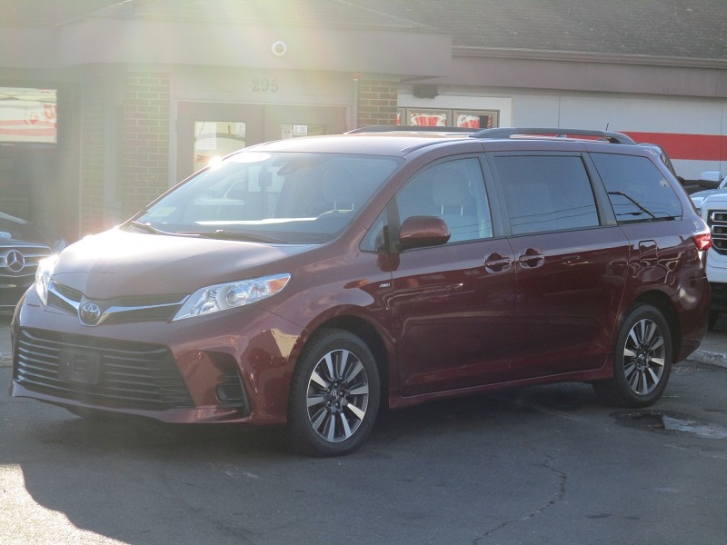 2018 Toyota Sienna LE AWD 7-Passenger (Natl)