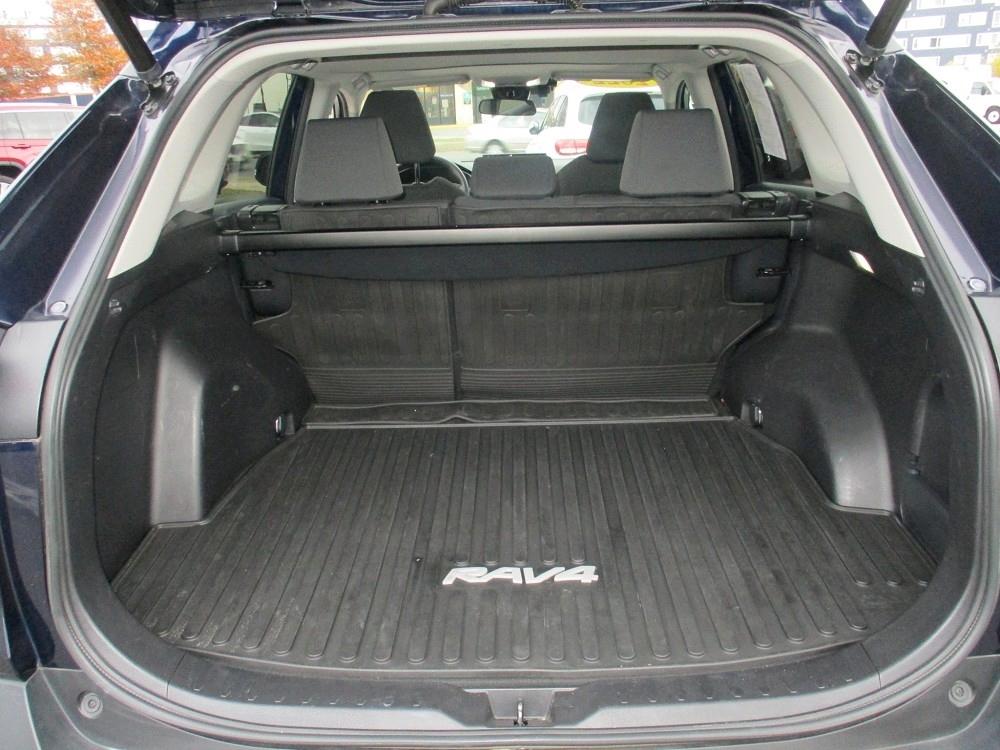 Toyota RAV4 XLE AWD (Natl) 2022