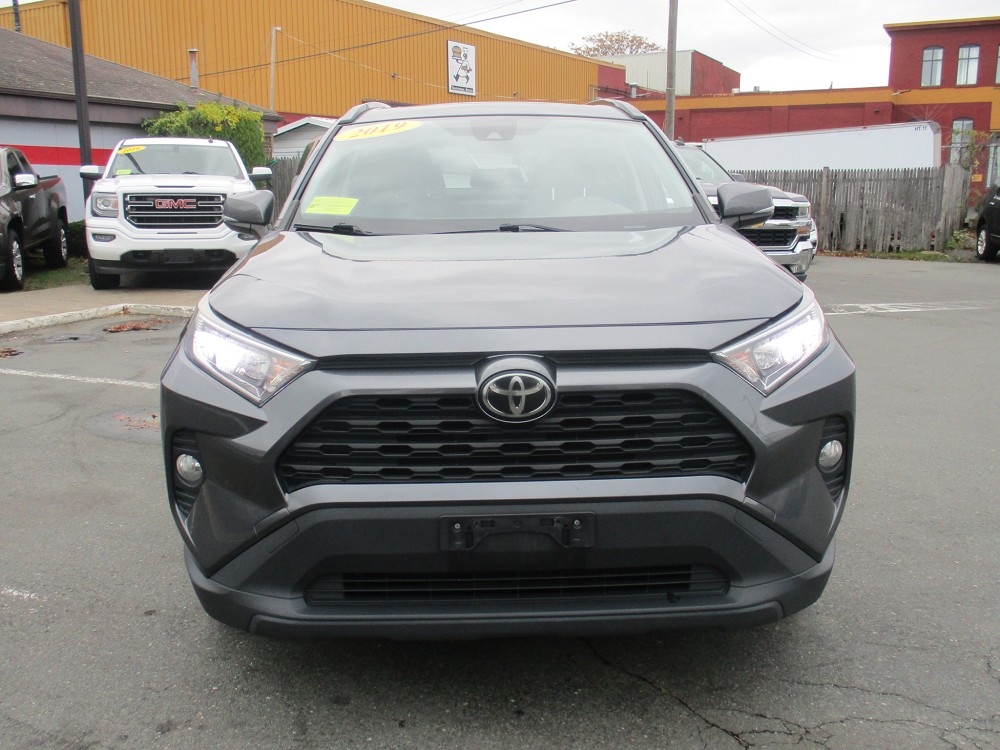 Toyota RAV4 XLE AWD (Natl) 2019