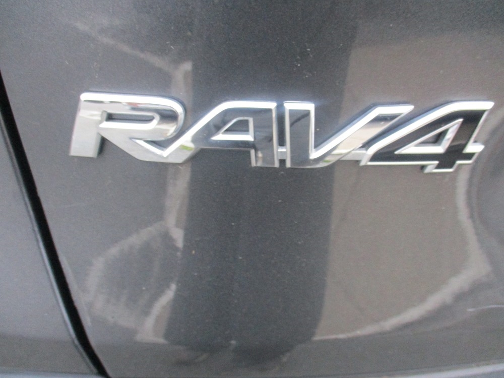 Toyota RAV4 XLE AWD (Natl) 2019