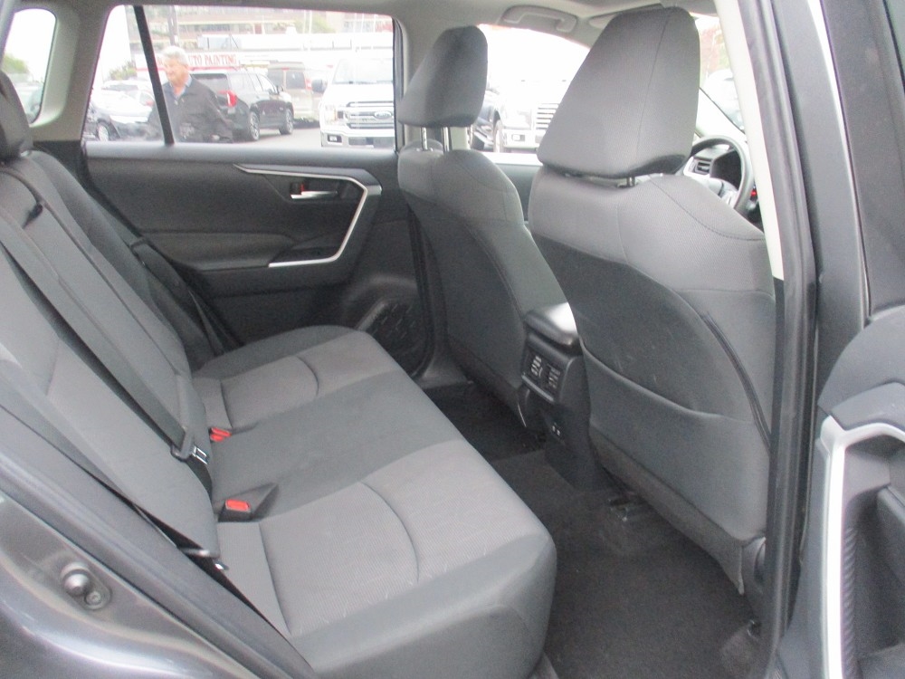 Toyota RAV4 XLE AWD (Natl) 2019