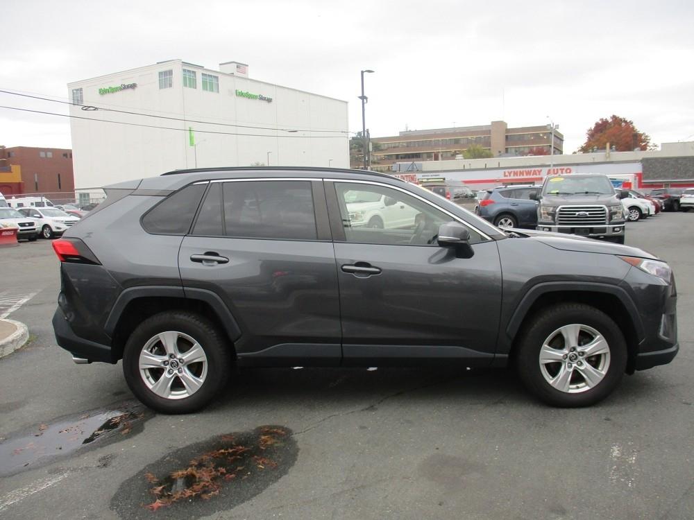 Toyota RAV4 XLE AWD (Natl) 2019