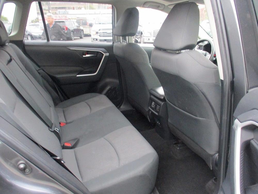 Toyota RAV4 XLE AWD (Natl) 2019