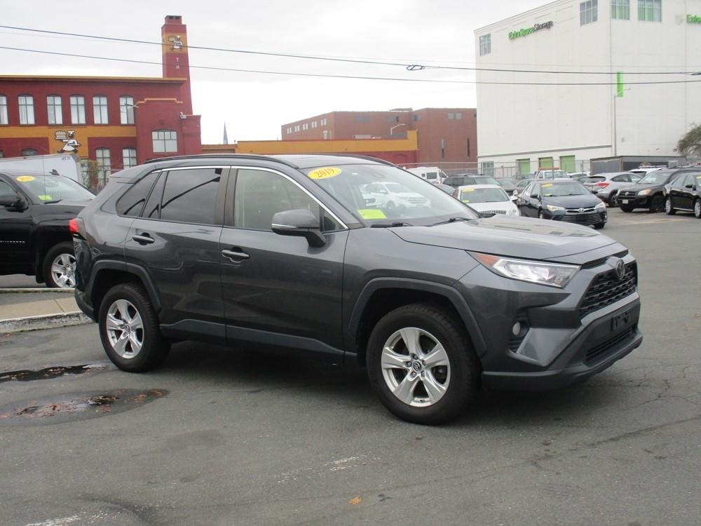 Toyota RAV4 XLE AWD (Natl) 2019